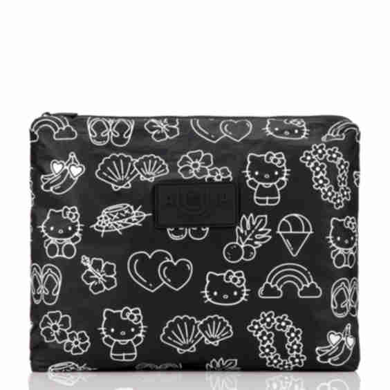 Max Pouch