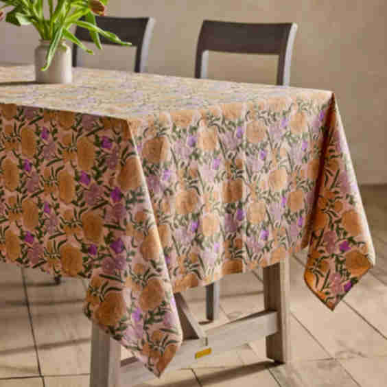 Blooming Roses Cotton Tablecloth