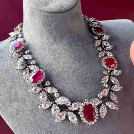 Ruby Wreath Necklace
