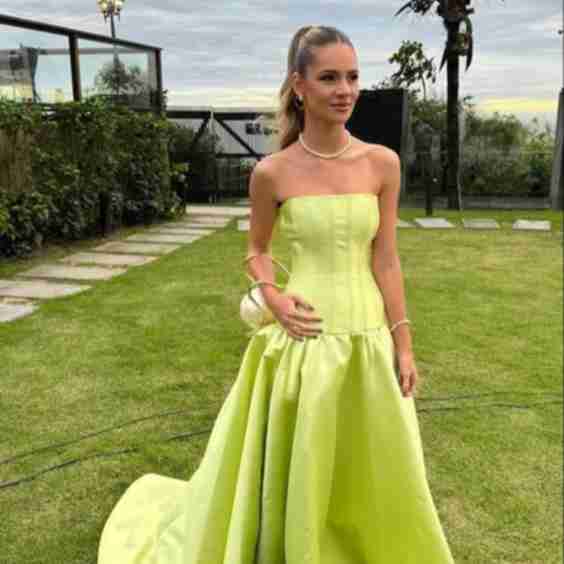 Chic Strapless Sleeveless Bateau Long Prom Dress with Pleated