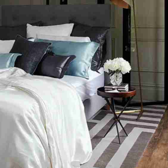 Signature Silk Sheet & Pillowcase Collection