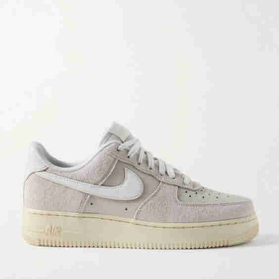 Air Force 1 '07 Sneakers