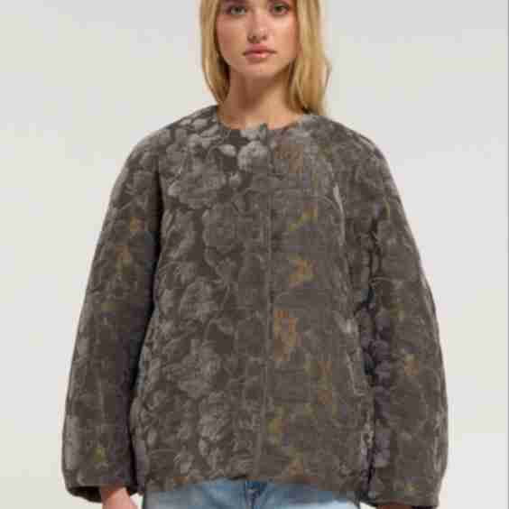 Muna Jacquard Coat