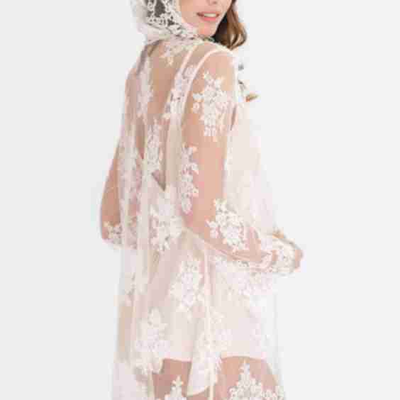 Stella Hooded French Lace Robe 