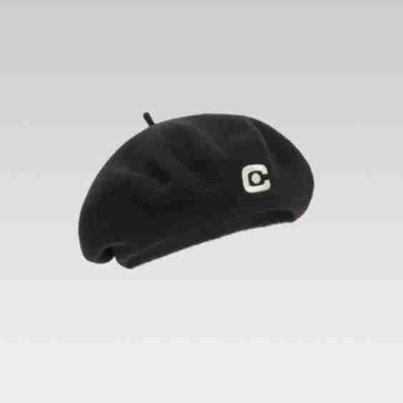 Beret Wool With C Logo