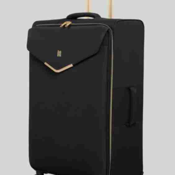 Ravishing Soft Suitcase