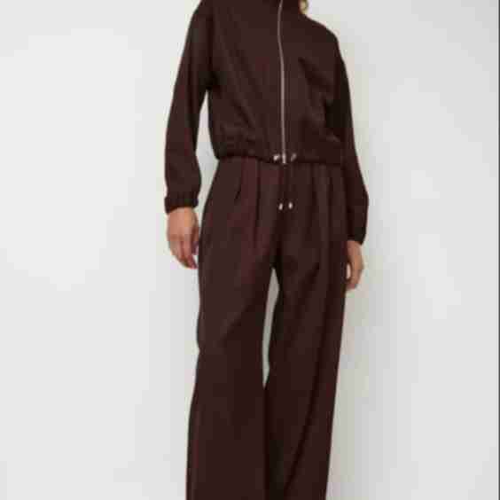 Wide Leg Pleated Trouser