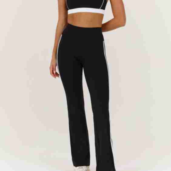 Luxe Bella Flare Leggings