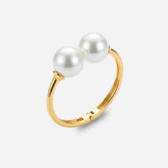 The Pearl Bangle