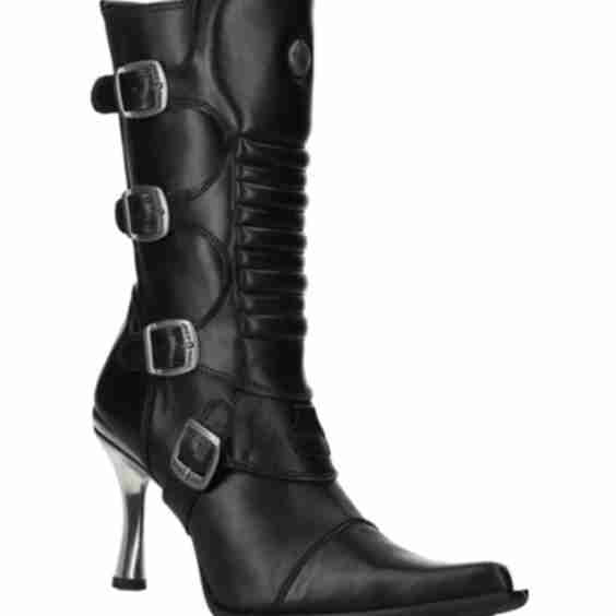 Stylish High Heel Buckle Boots 