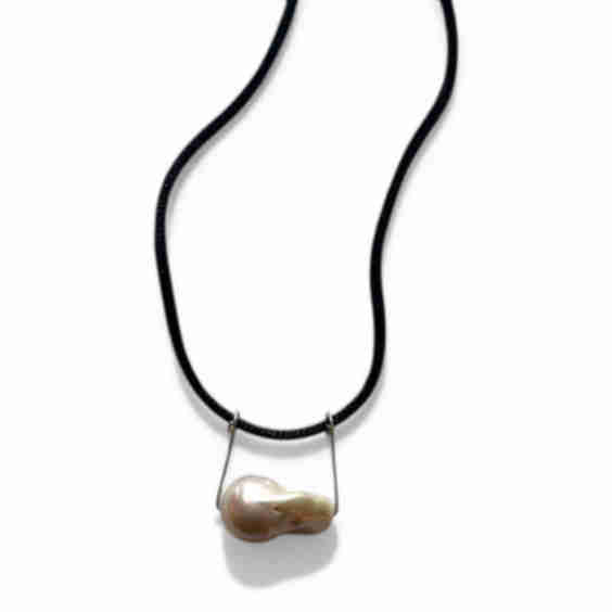 Baroque Pearl Pendant
