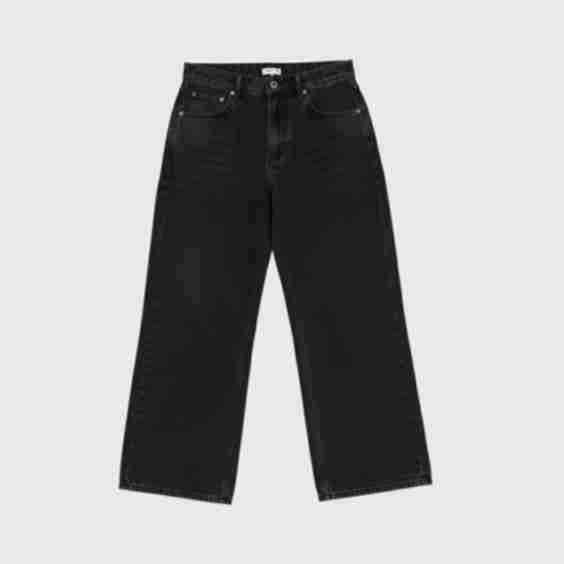 Loose Straight Leg Jeans