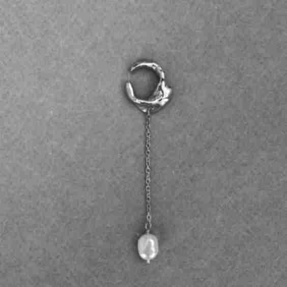 Flow Ear Cuff with Pearl Earring
