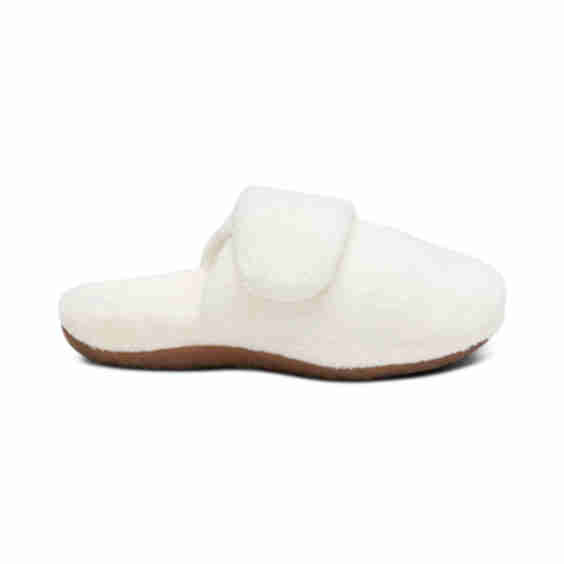 Mandy Closed Toe Slipper 