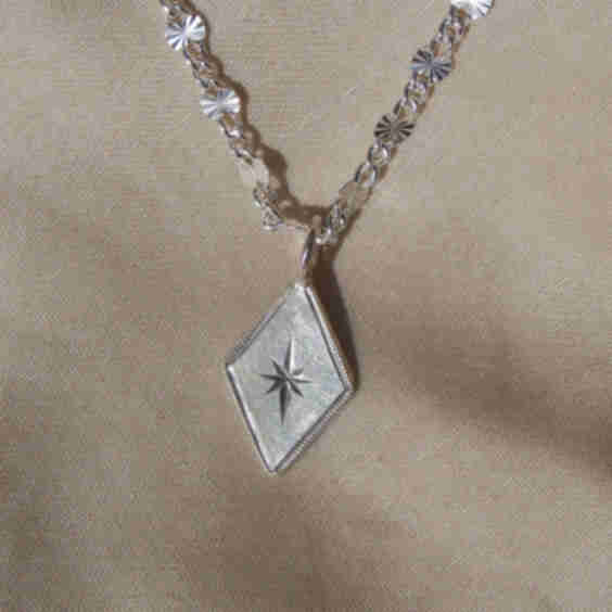 Lucent Necklace