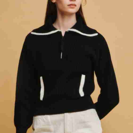 Two Tone Trimming Pullover