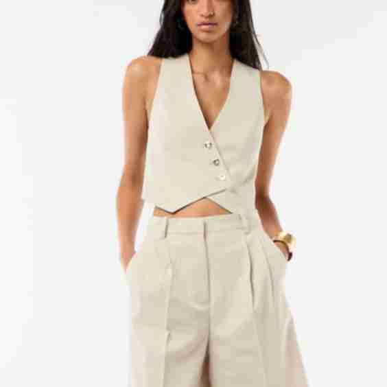 High-Waisted Pleated Bermuda Shorts