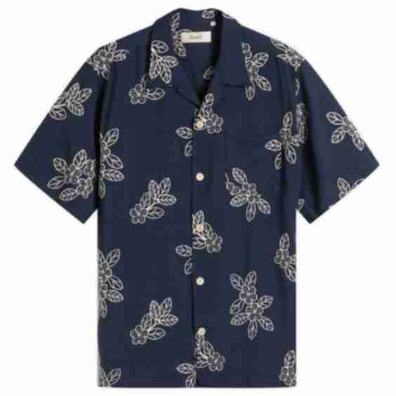 Leo Embroidery Vacation Shirt