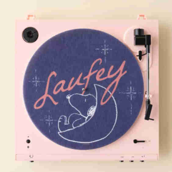 Laufey x Peanuts UO Exclusive Snoopy Turntable Slipmat