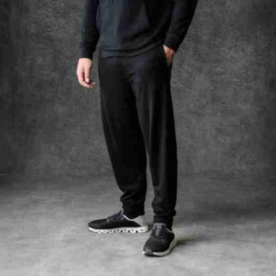Esssential Jogger 