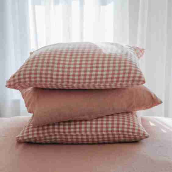 Linen Pillowcase Set In Pink Sand Gingham
