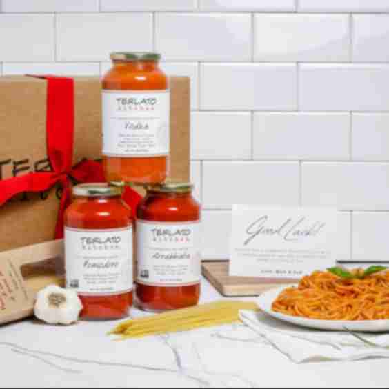 Classic Pasta Dinner Gift Box Set