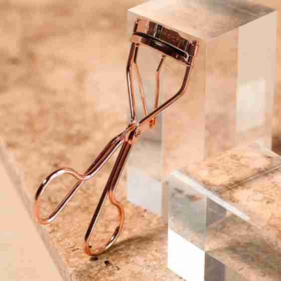 The Eyelash Curler