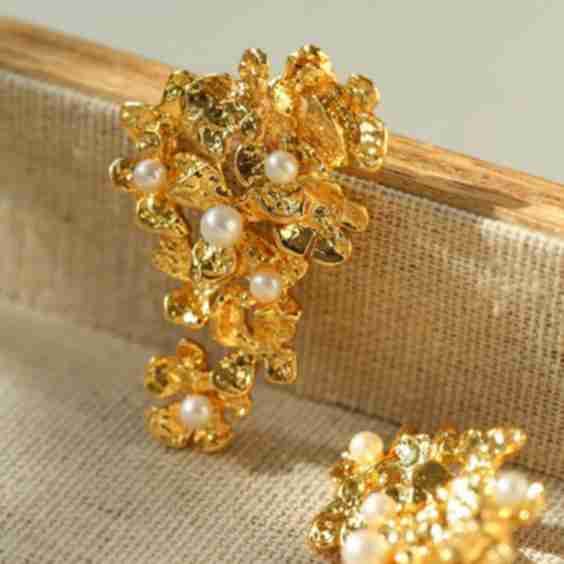 Pearl Earring