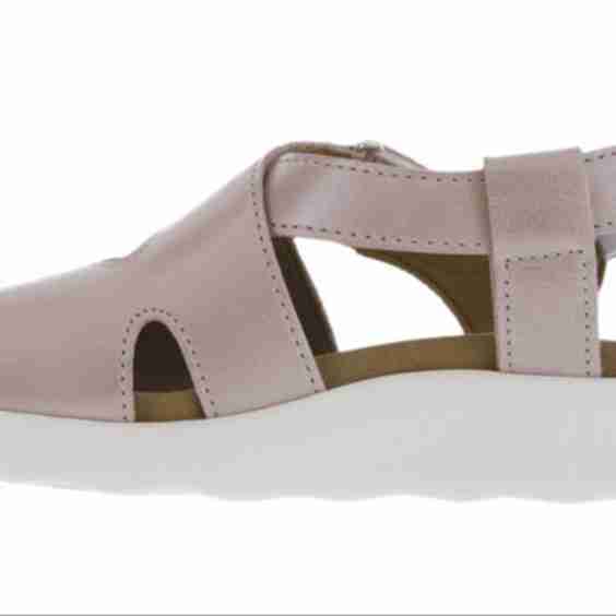 Huggy Adjustable Comfort Sandal