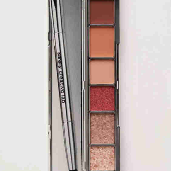 La Mil Sombras Eyeshadow Palette & Dual Ended Brush
