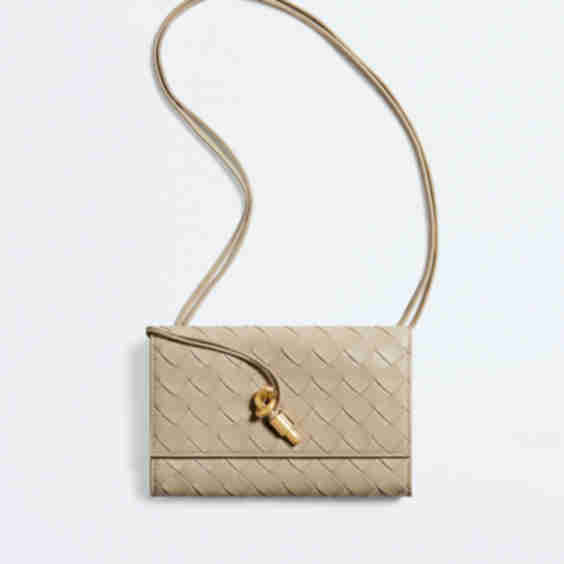 Andiamo Pouch on Strap