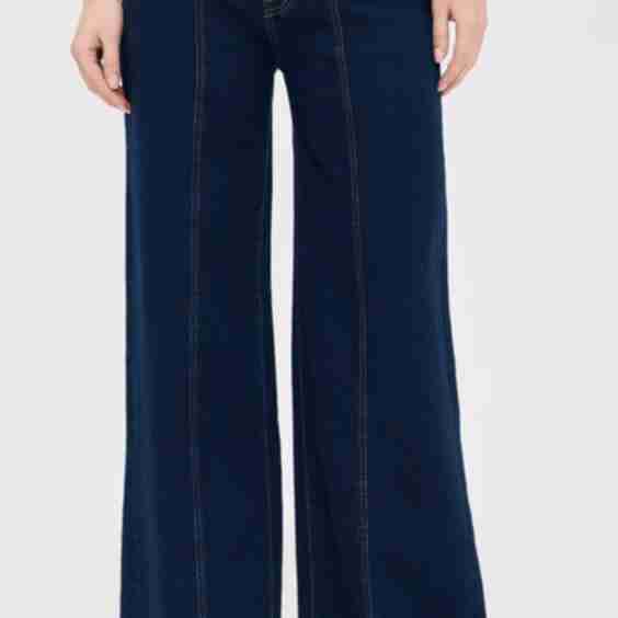NCE- Wide Leg Jeans