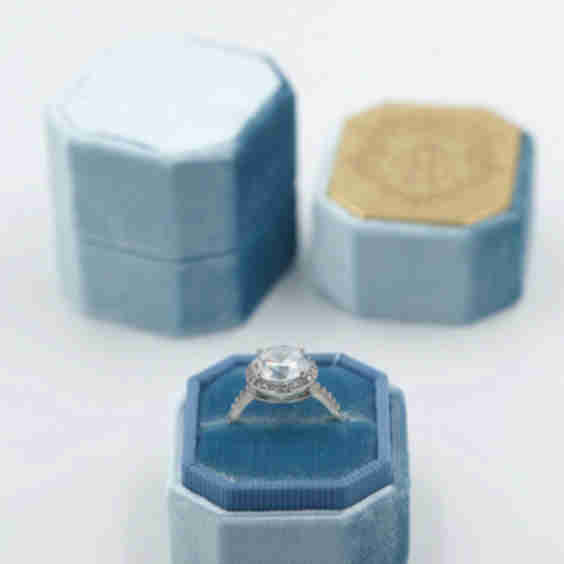 The Cardiff Bevel Single Ring Box