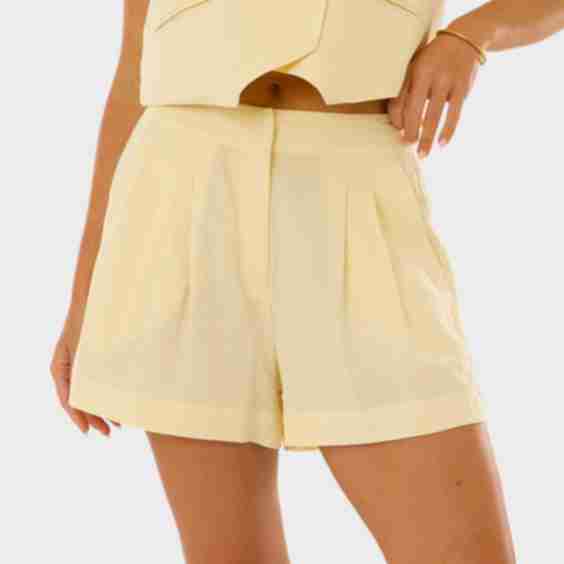 Tailored Linen Blend Short