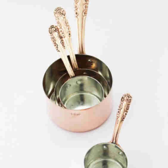 Vintage Inspired Measuring Cups Set