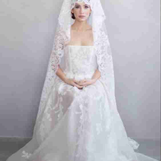 Madrid French Lace Mantilla Veil  