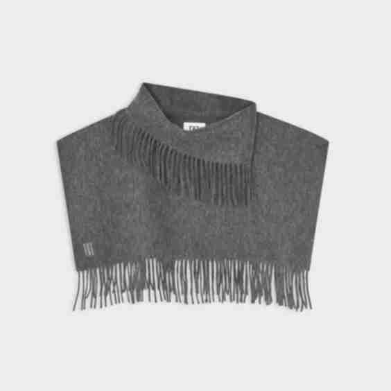 Turtla Wool Fringe Bib