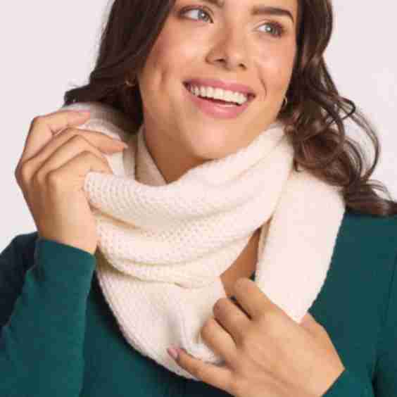Noelle Infinity Scarf