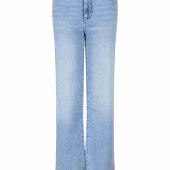 Wide-Legged Jeans