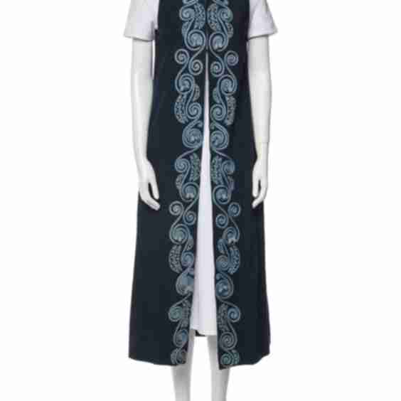 Patterned Embroidered Accent Robe