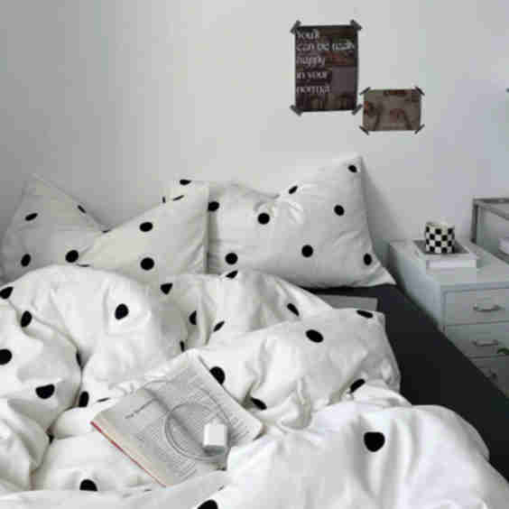 Classic Polka Dot Bedding Set