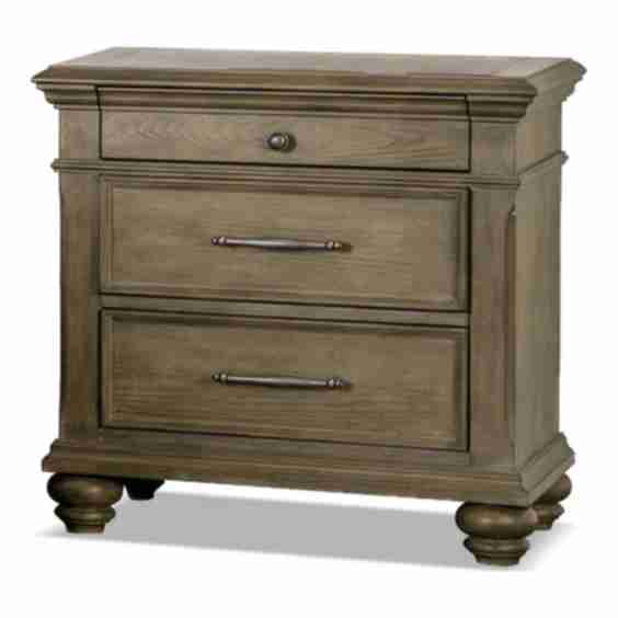 Rubb Aged Oak Wood 3-Drawer Nightstand