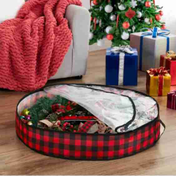 Round Christmas Wreath Holder