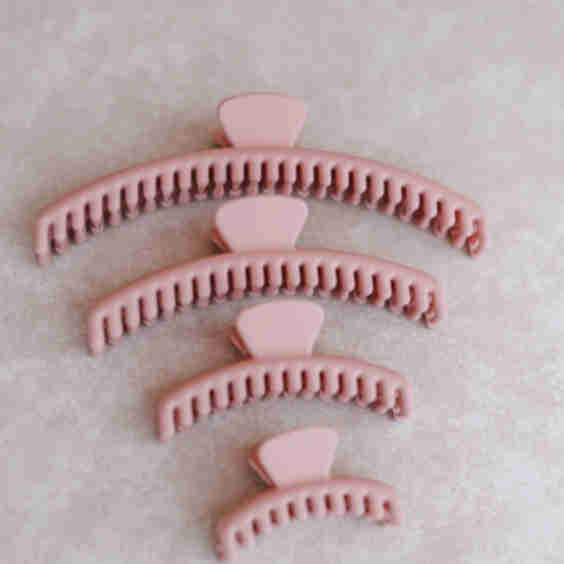Charm Mega Hold Claw Clip