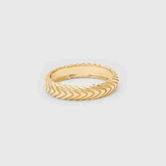 Striking Groove Ring