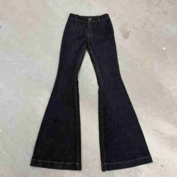 Lova Flared Denim