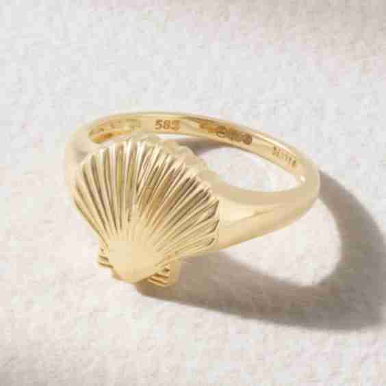 Venus 14-Karat Signet Ring