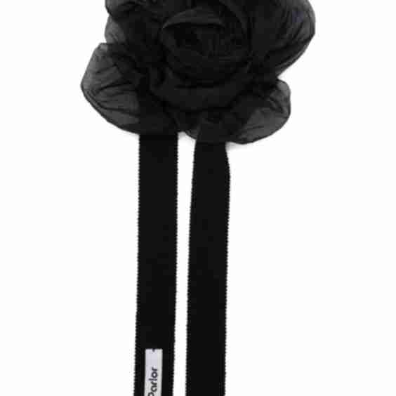 Rose-Shaped Choker Necklace