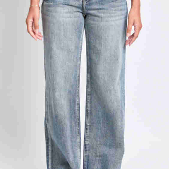 Wide Leg Low Rise Rigid Jeans