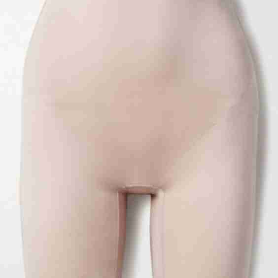 Low-Back Mid-Thigh Short
